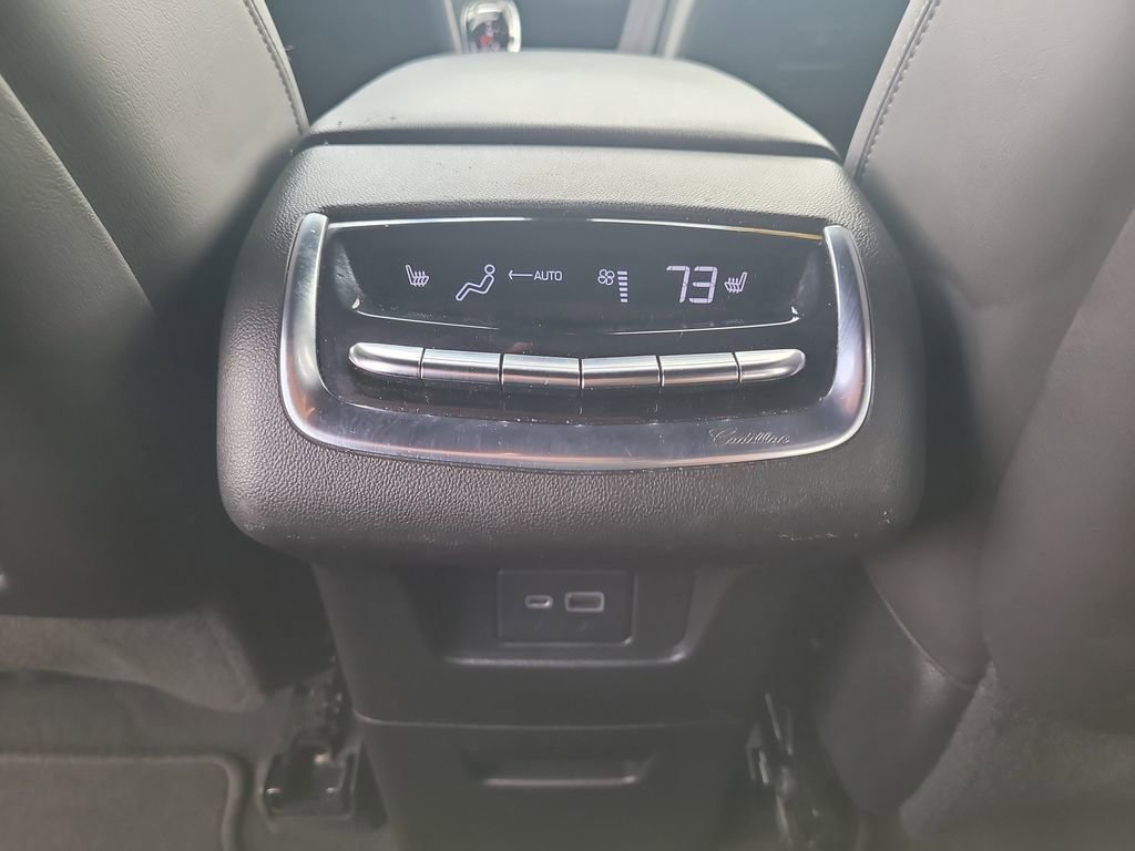 Used 2020 Cadillac XT6 Premium Luxury image 15