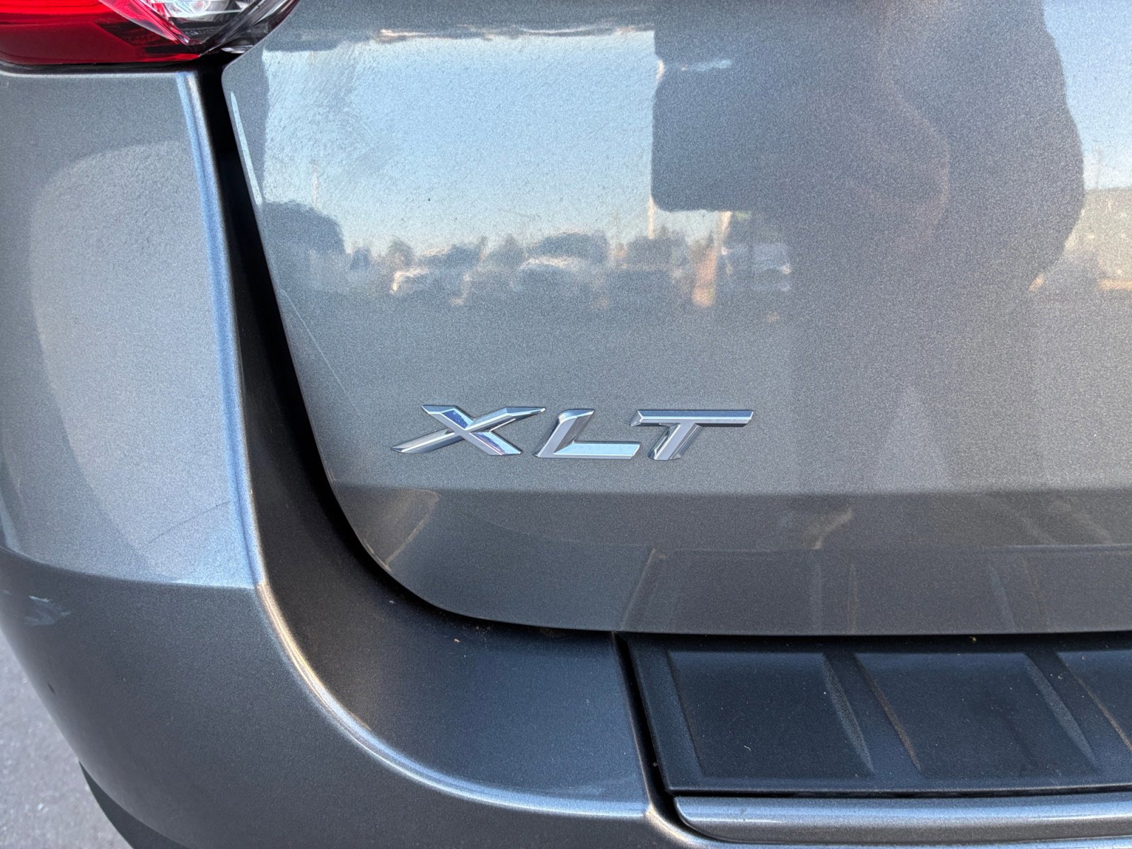 Certified 2023 Ford Explorer XLT w/ Equipment Group 202A image 28