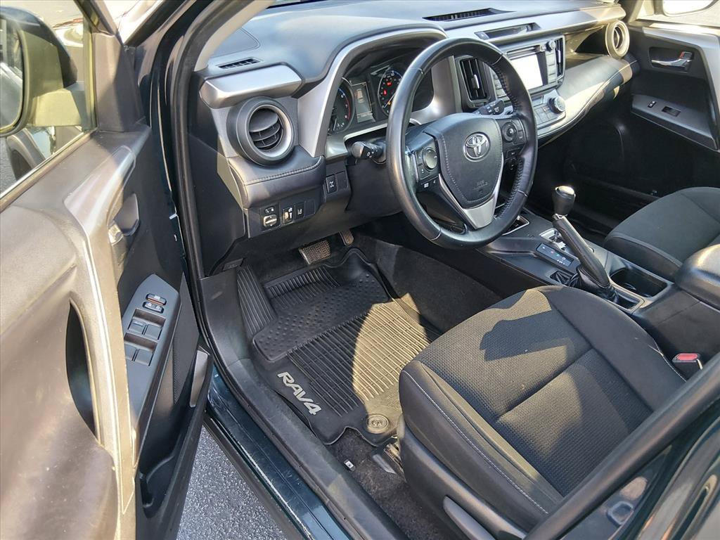 Used 2018 Toyota RAV4 XLE w/ All Weather Liner Package AWD/4WD image 10