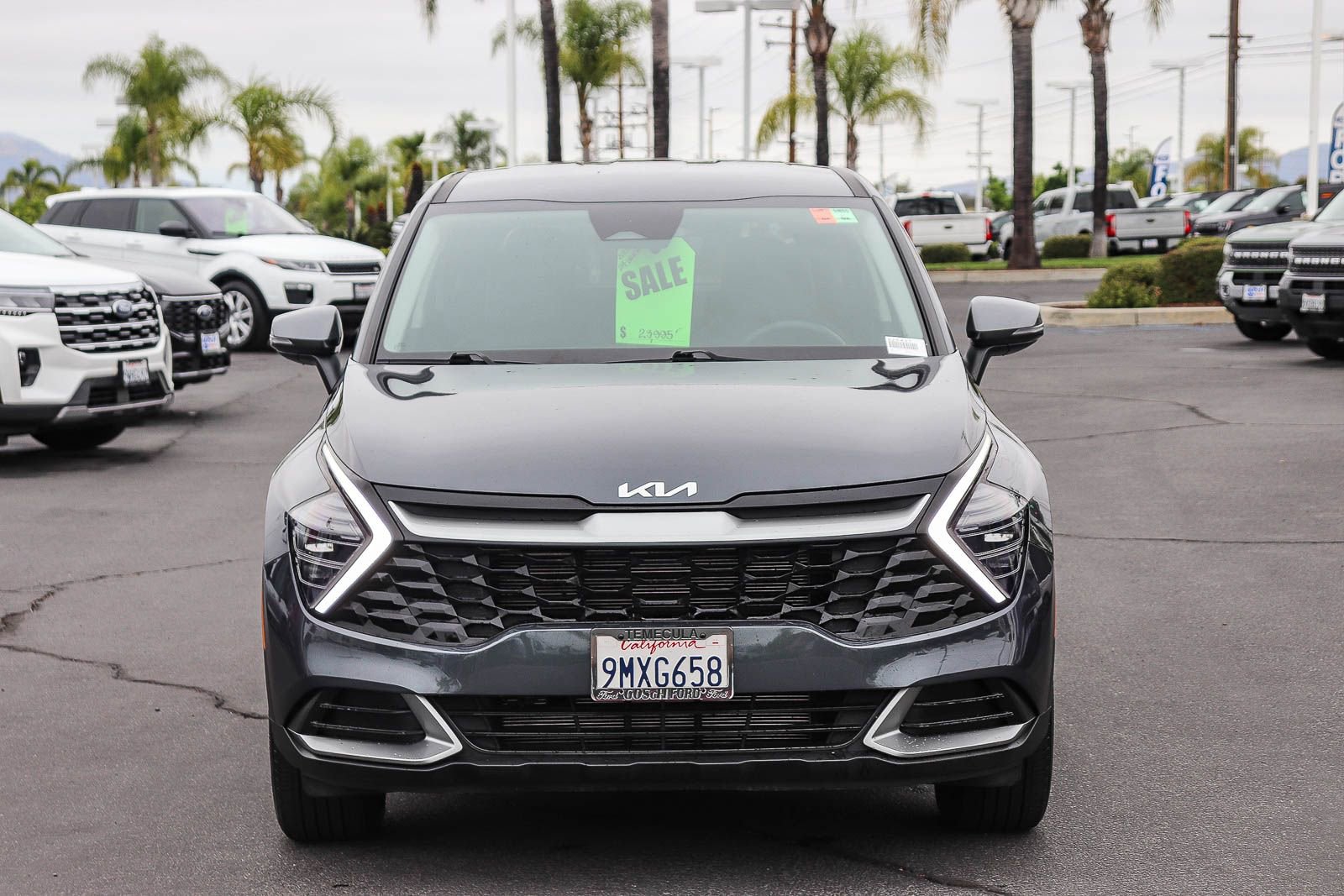 Used 2024 Kia Sportage EX FWD image 2