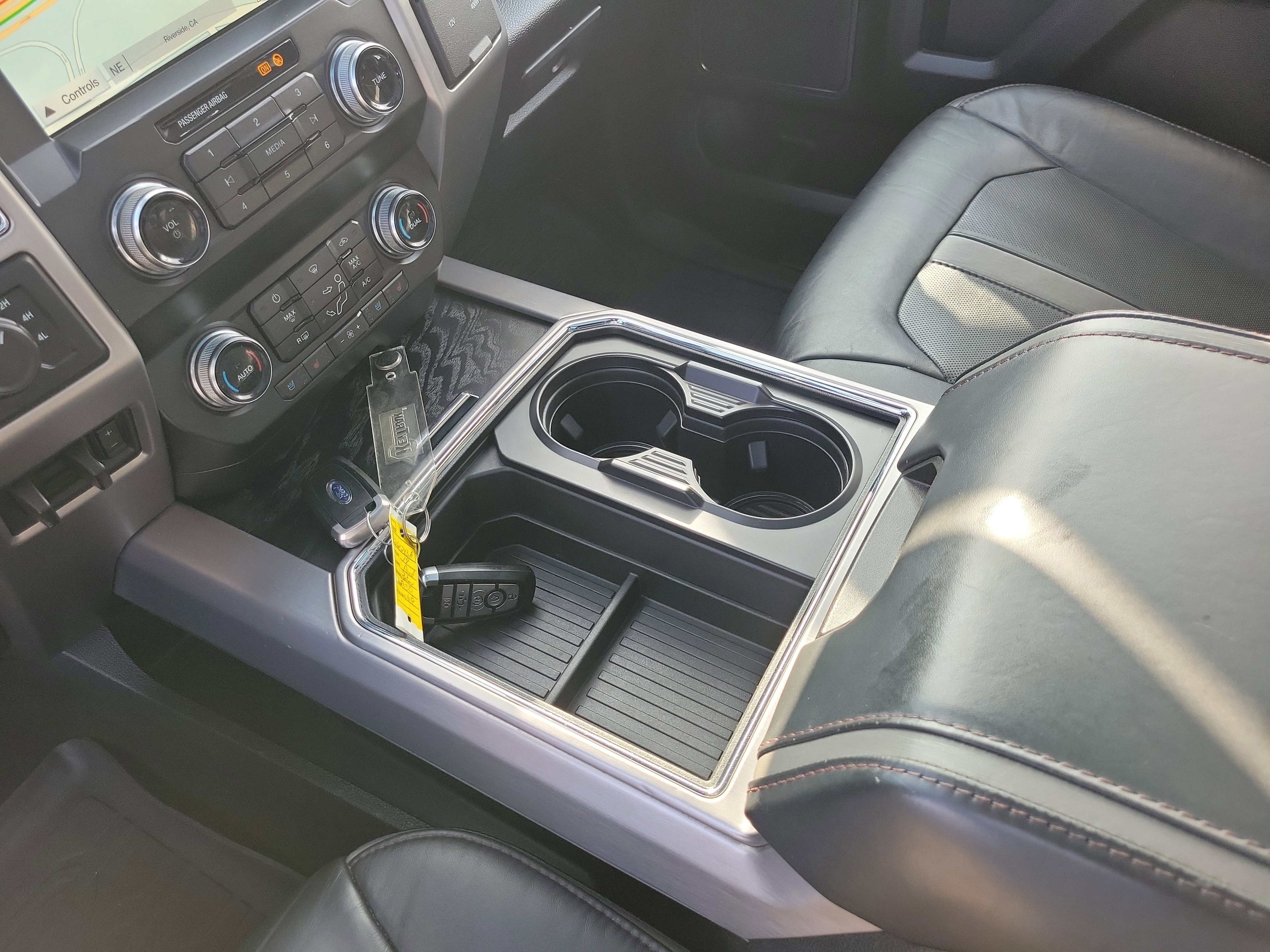 Certified 2019 Ford F350 Platinum w/ Platinum Ultimate Package AWD/4WD image 9