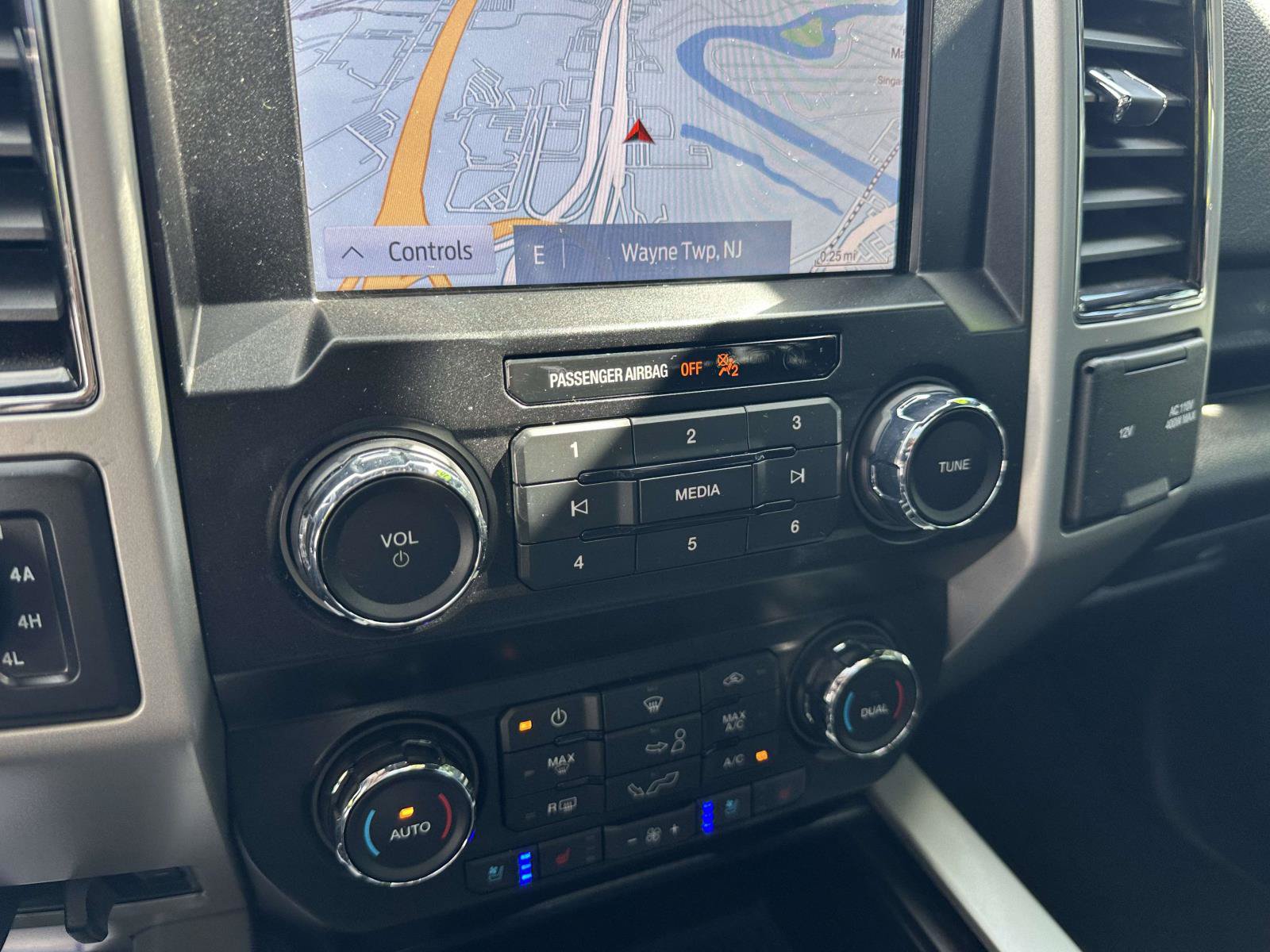 Certified 2020 Ford F150 Lariat AWD/4WD image 25