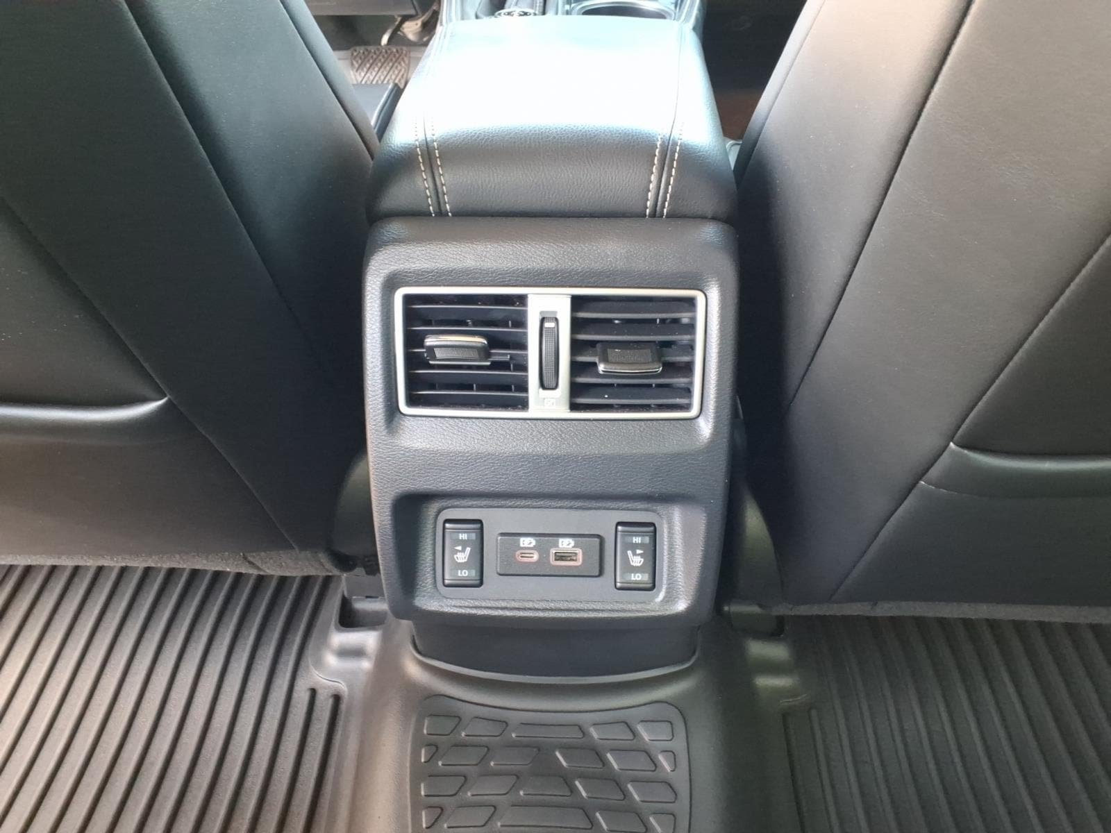 Used 2023 Nissan Maxima Platinum w/ Sport Mat Group FWD image 14