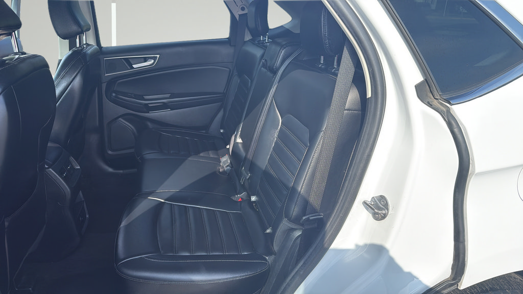 Certified 2024 Ford Edge SEL AWD/4WD image 32