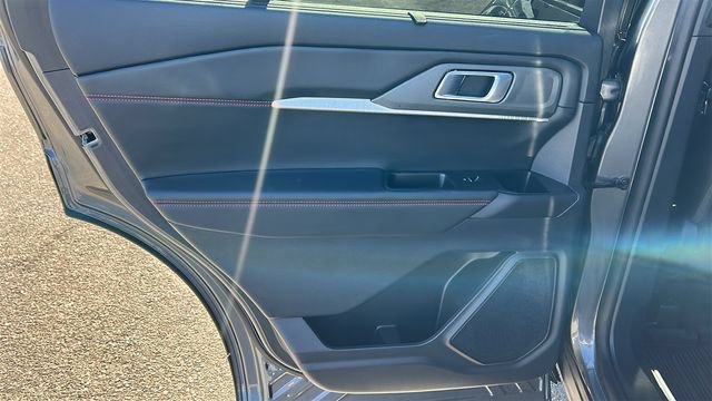 Certified 2025 Ford Explorer ST-Line w/ Premium Package RWD image 15