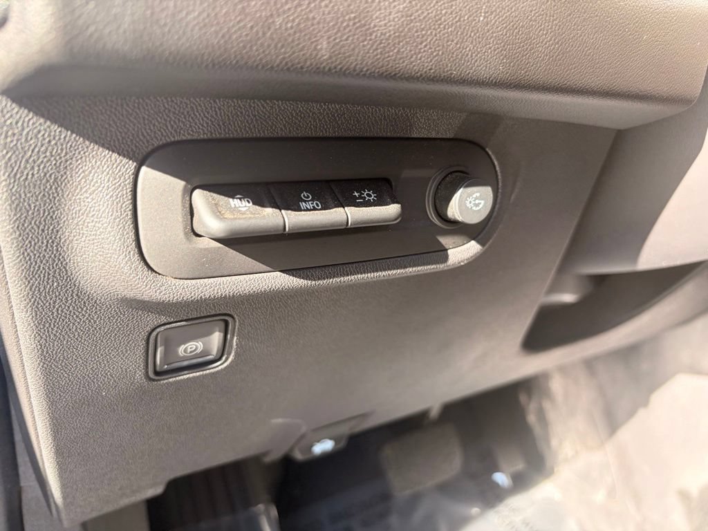 Used 2024 GMC Terrain AT4 w/ Tech Package AWD/4WD image 16