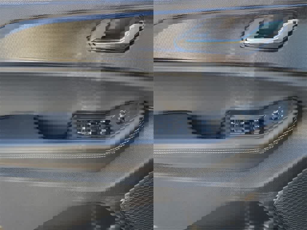 Used 2024 Jeep Grand Cherokee L Laredo image 17