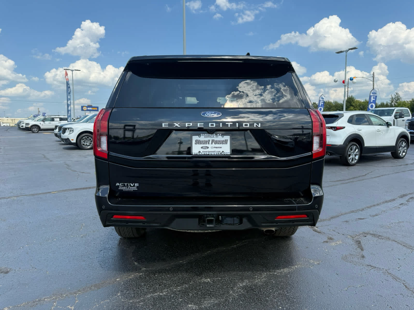 Certified 2025 Ford Expedition Active AWD/4WD image 24