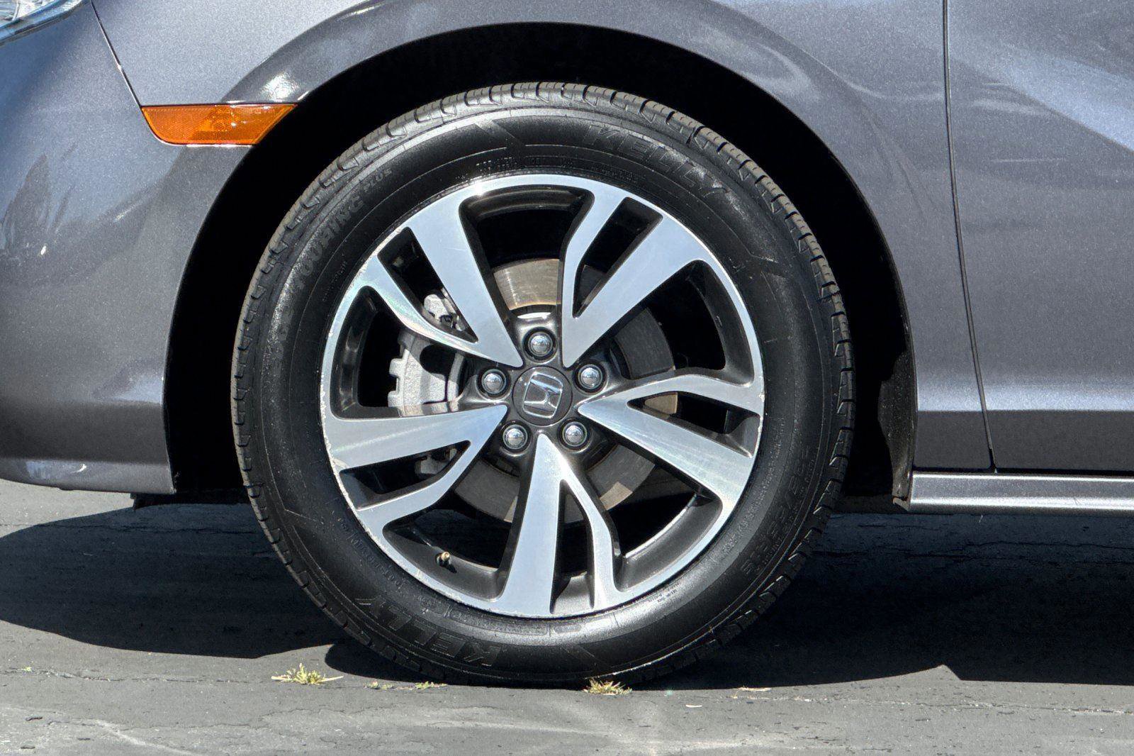 Used 2024 Honda Odyssey Touring image 36