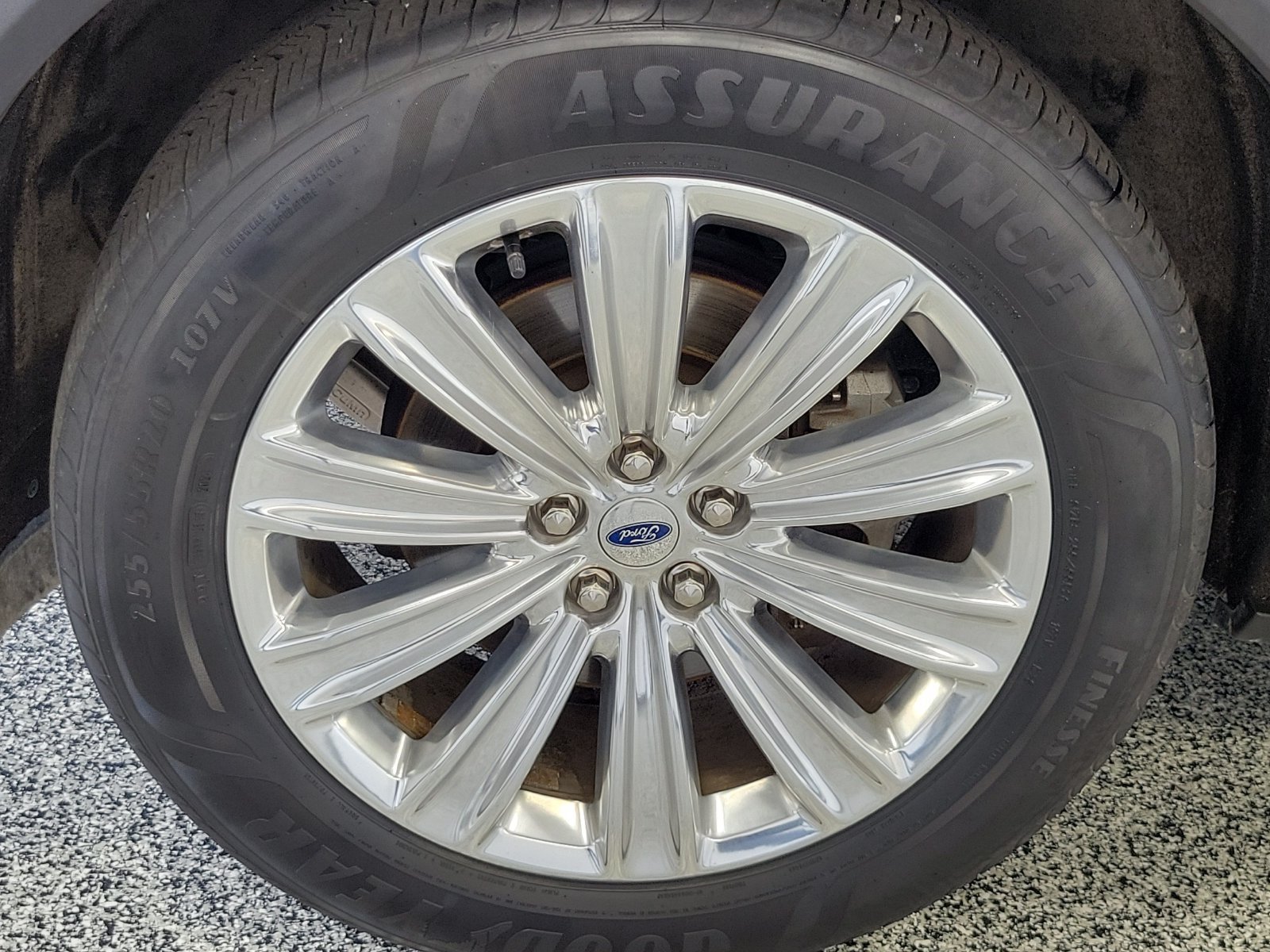 Certified 2020 Ford Explorer Limited AWD/4WD image 5