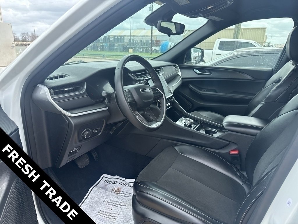 Used 2024 Jeep Grand Cherokee L Altitude image 9