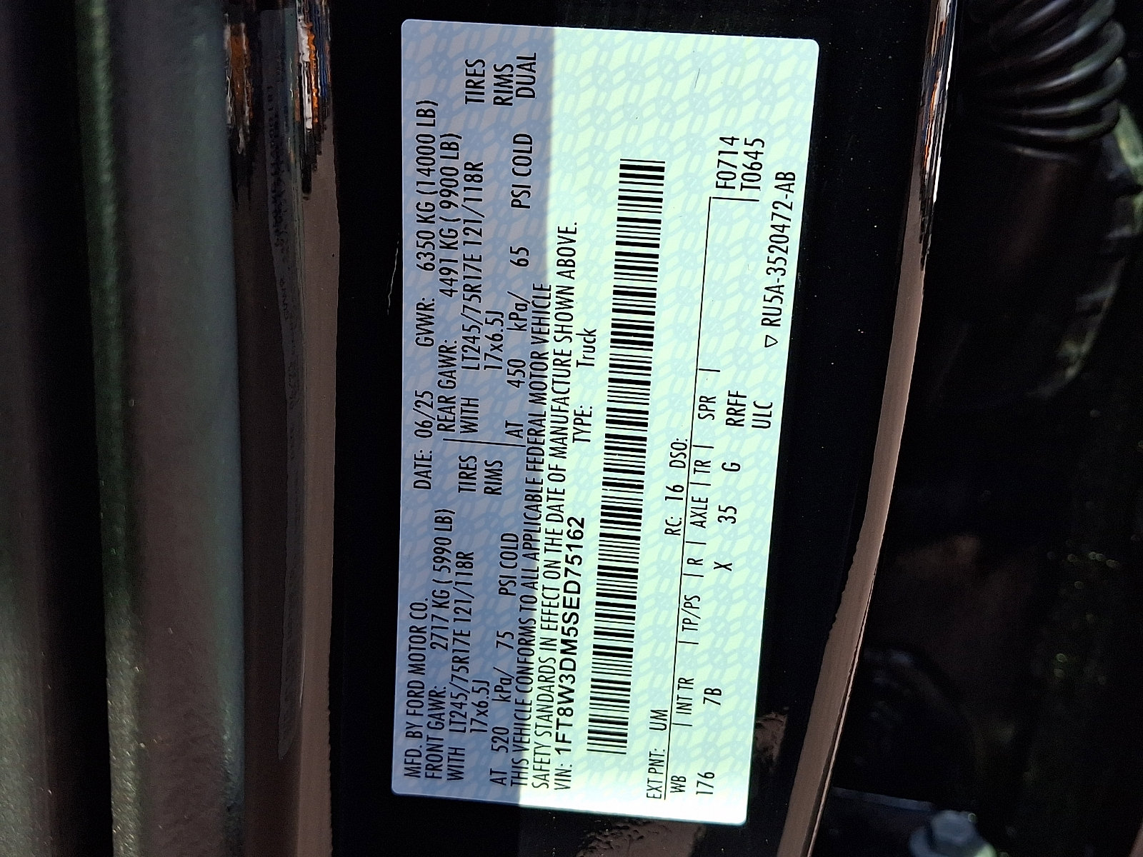 Certified 2025 Ford F350 Platinum image 27