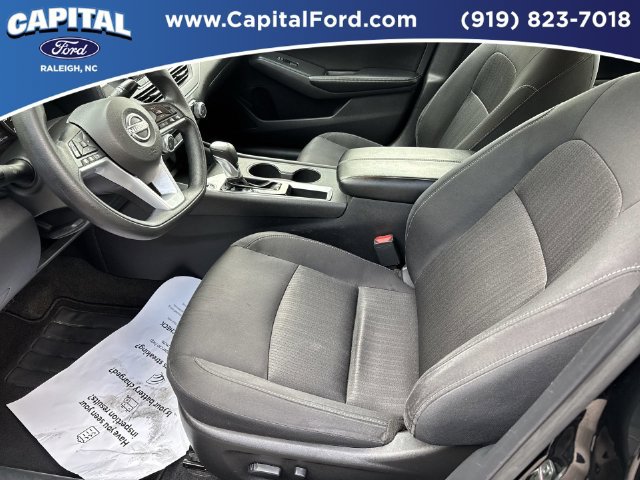 Used 2025 Nissan Altima 2.5 SV FWD image 19