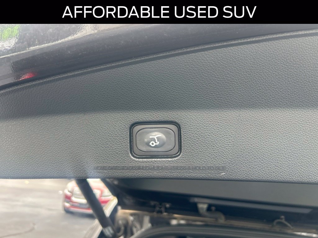Certified 2019 Ford Explorer XLT w/ Equipment Group 202A AWD/4WD image 8