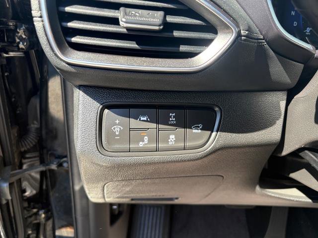Used 2019 Hyundai Santa Fe AWD image 16