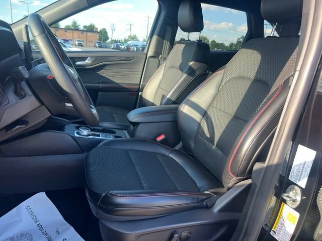 Certified 2024 Ford Escape ST-Line w/ Tech Pack #1 AWD/4WD image 18