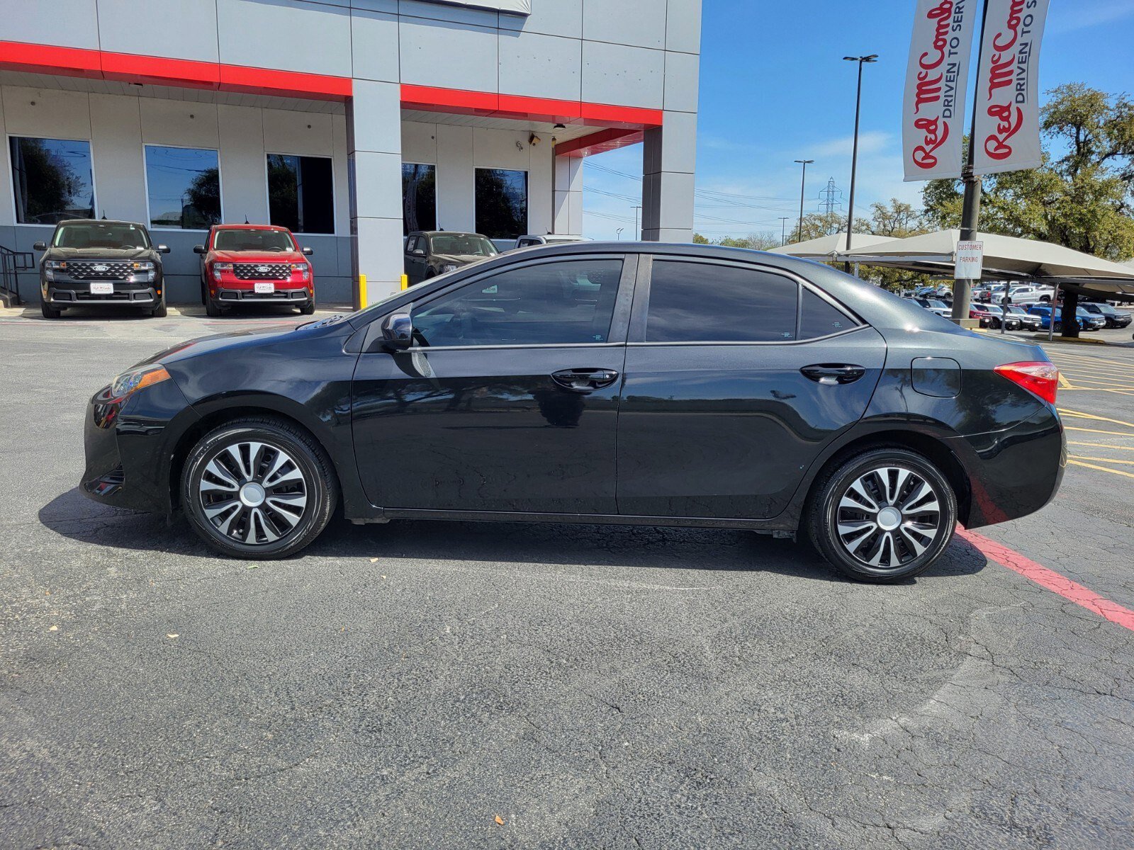 Used 2019 Toyota Corolla LE image 6