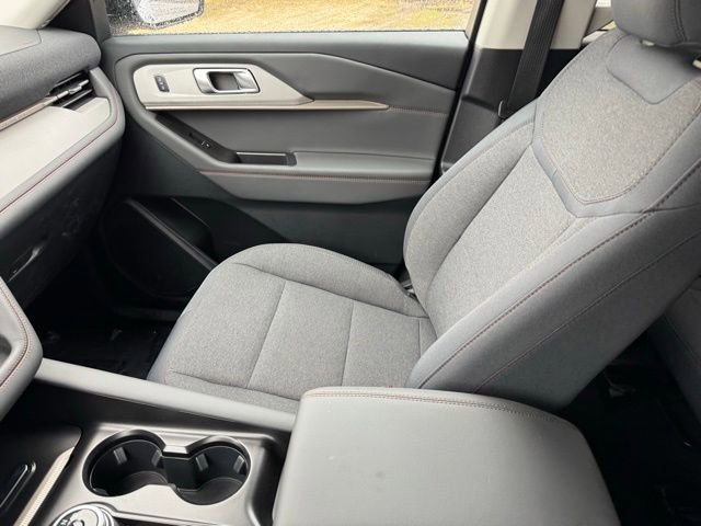 Certified 2025 Ford Explorer Active AWD/4WD image 27