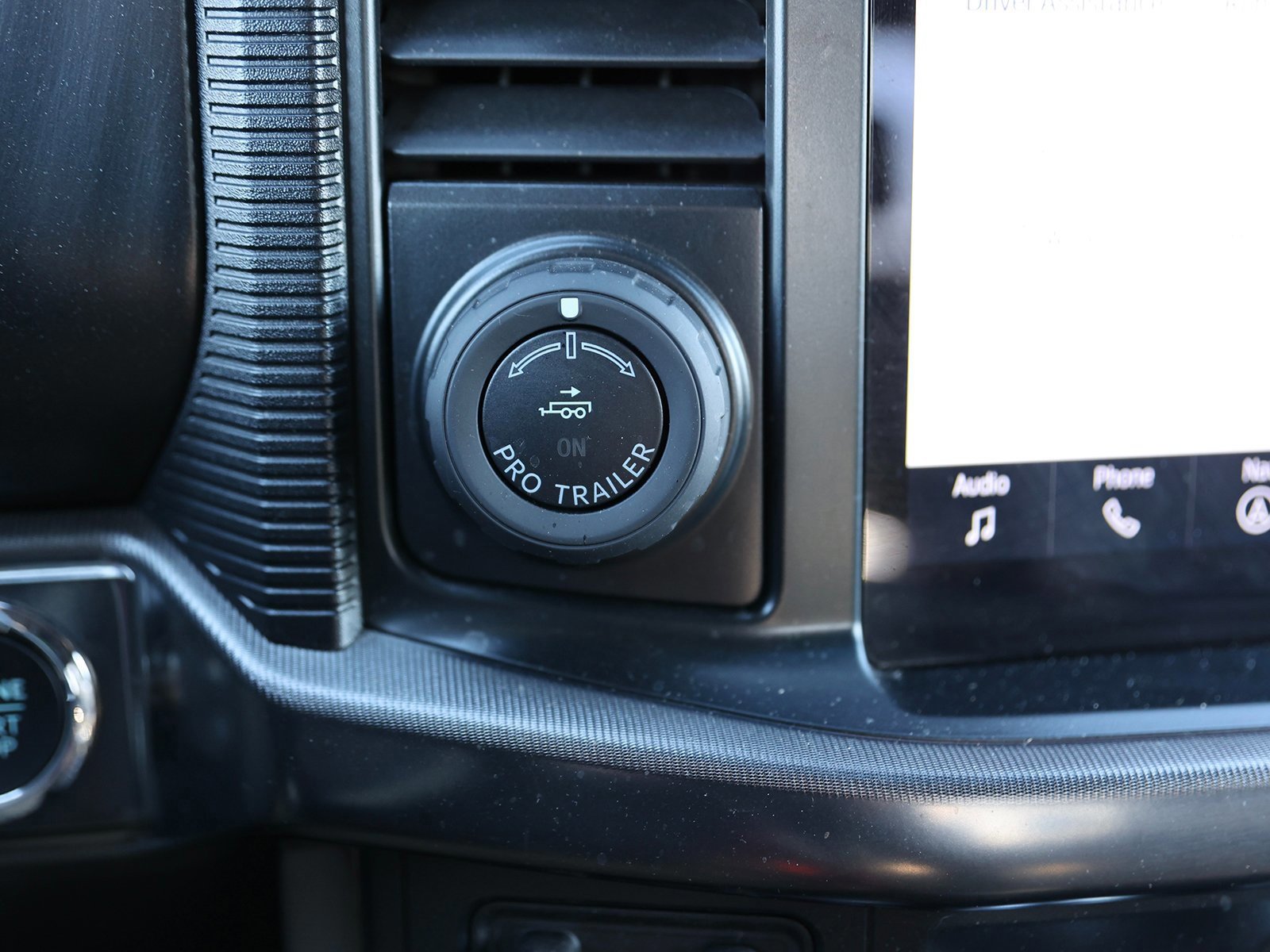 Certified 2024 Ford F150 Platinum w/ Equipment Group 702A High image 30