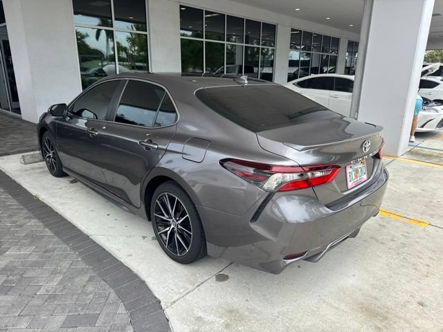 Used 2023 Toyota Camry SE FWD image 5