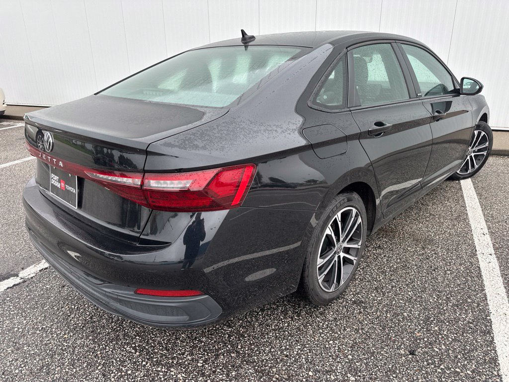 Used 2025 Volkswagen Jetta Sport FWD image 7
