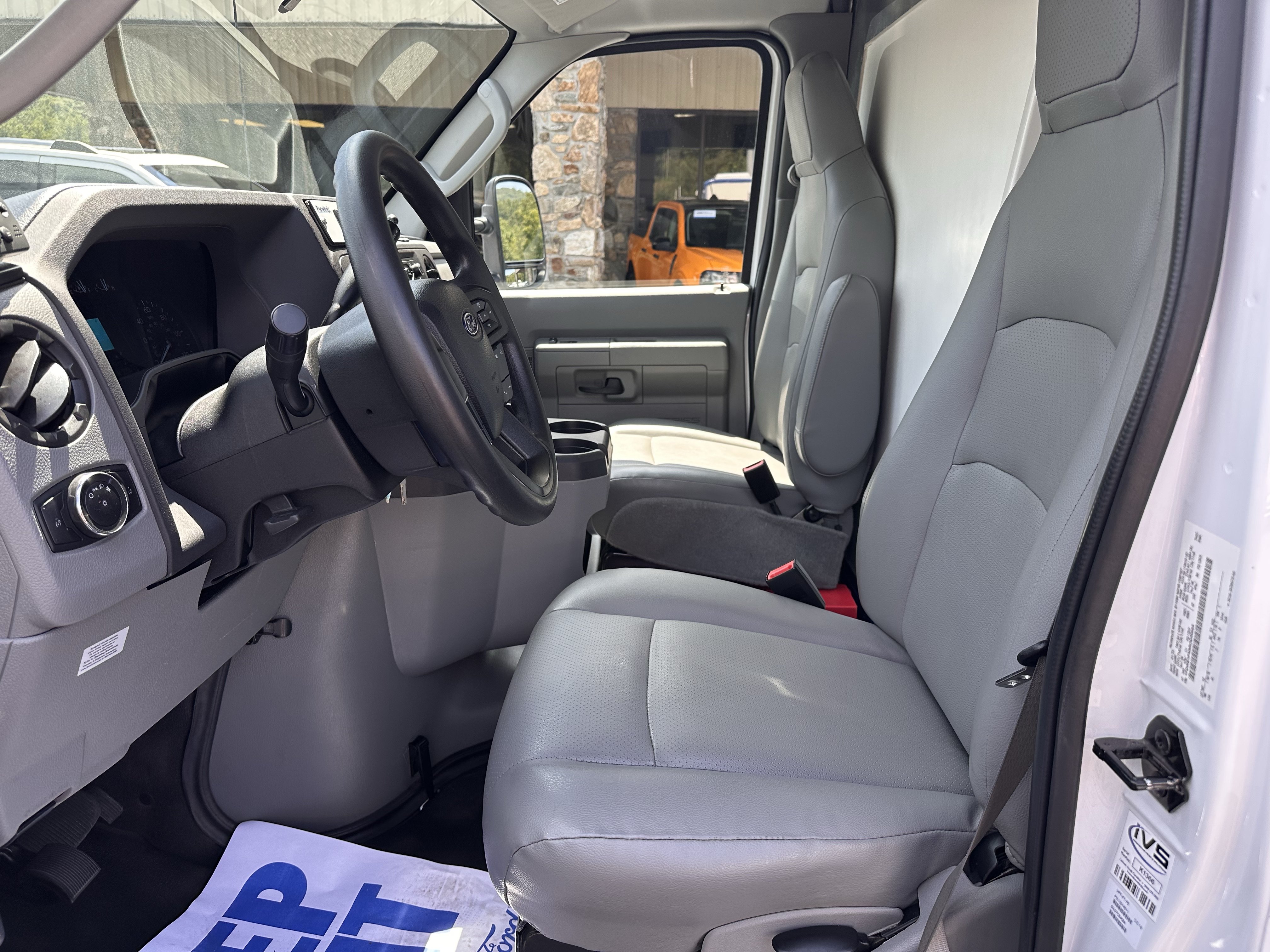 Certified 2024 Ford E-350 and Econoline 350 Super Duty w/ Power Windows & Locks Group RWD image 11