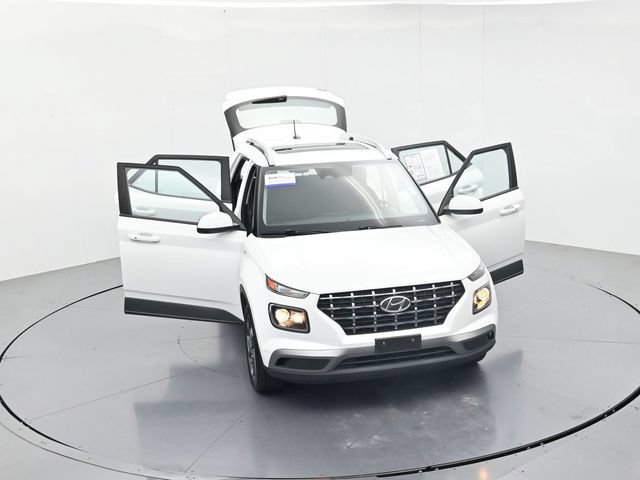 Used 2024 Hyundai Venue SEL FWD image 50