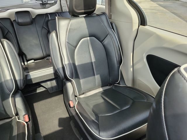 Used 2023 Chrysler Pacifica Limited image 15