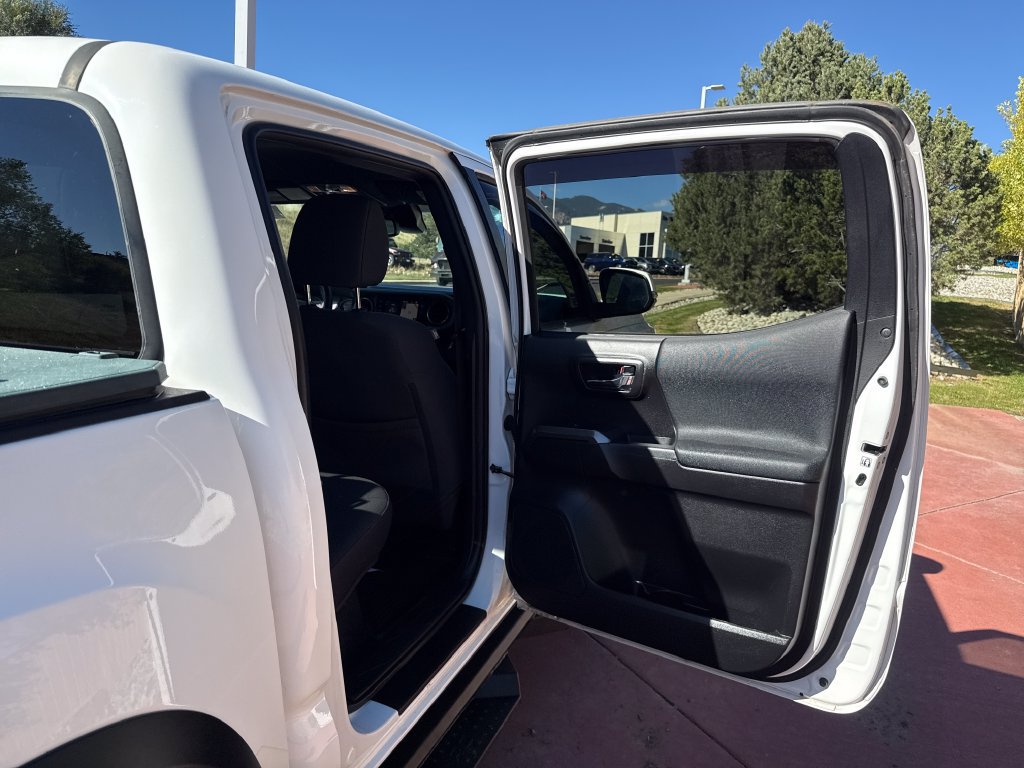 Used 2019 Toyota Tacoma TRD Off-Road AWD/4WD image 23