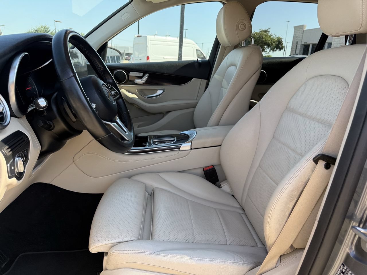 Used 2021 Mercedes-Benz GLC 300 image 23