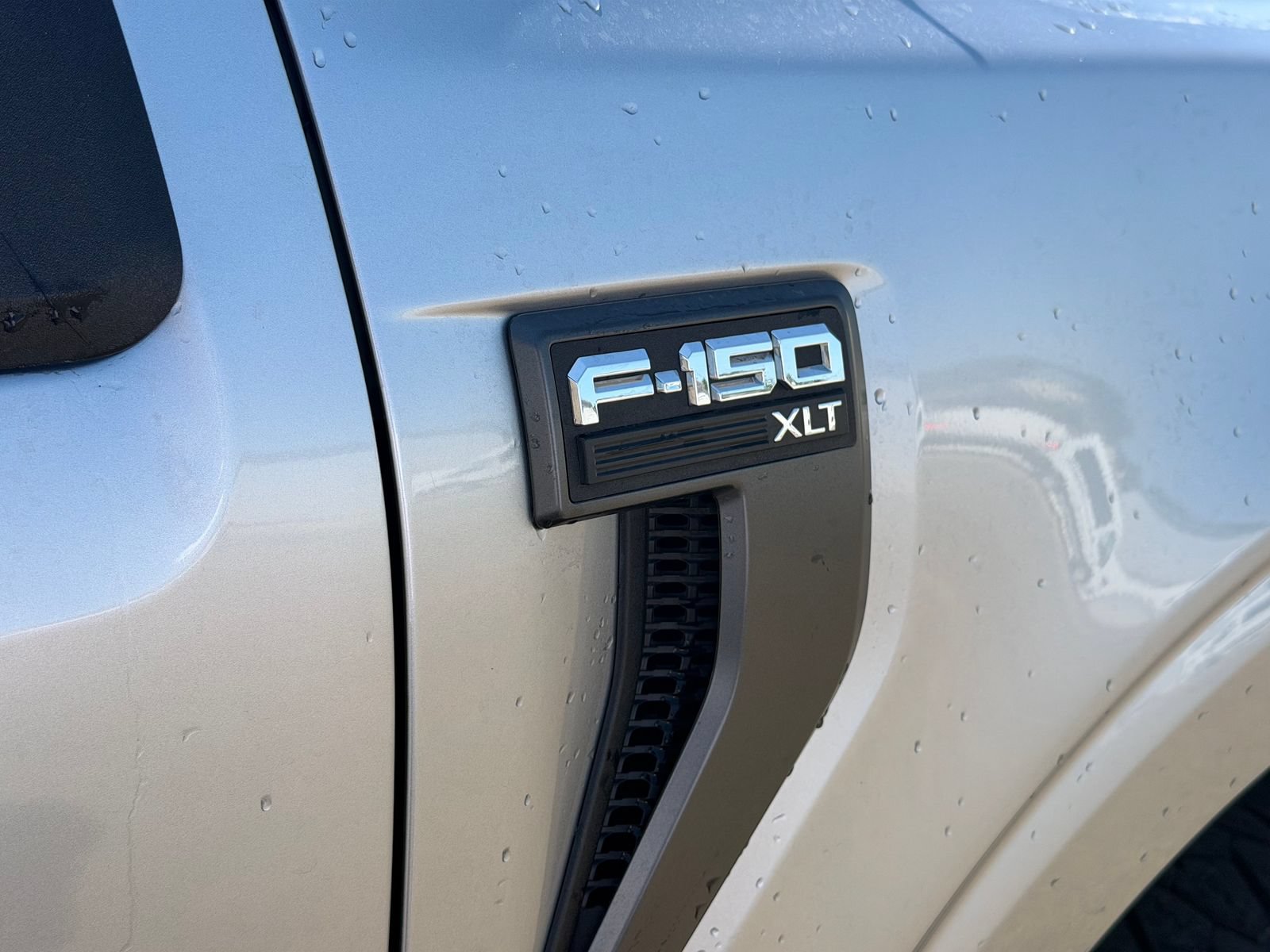 Certified 2022 Ford F150 XLT w/ Equipment Group 302A High AWD/4WD image 11