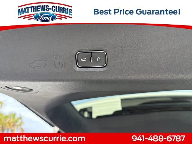 Certified 2025 Ford Expedition Active image 15