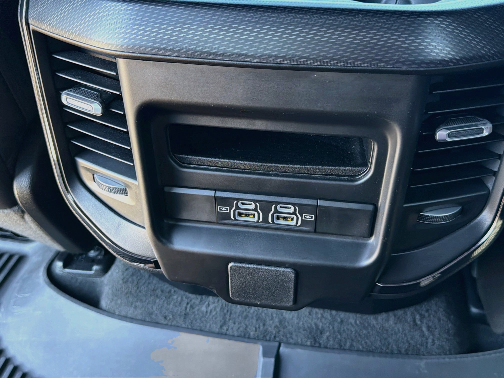Used 2024 RAM 1500 Big Horn AWD/4WD image 25