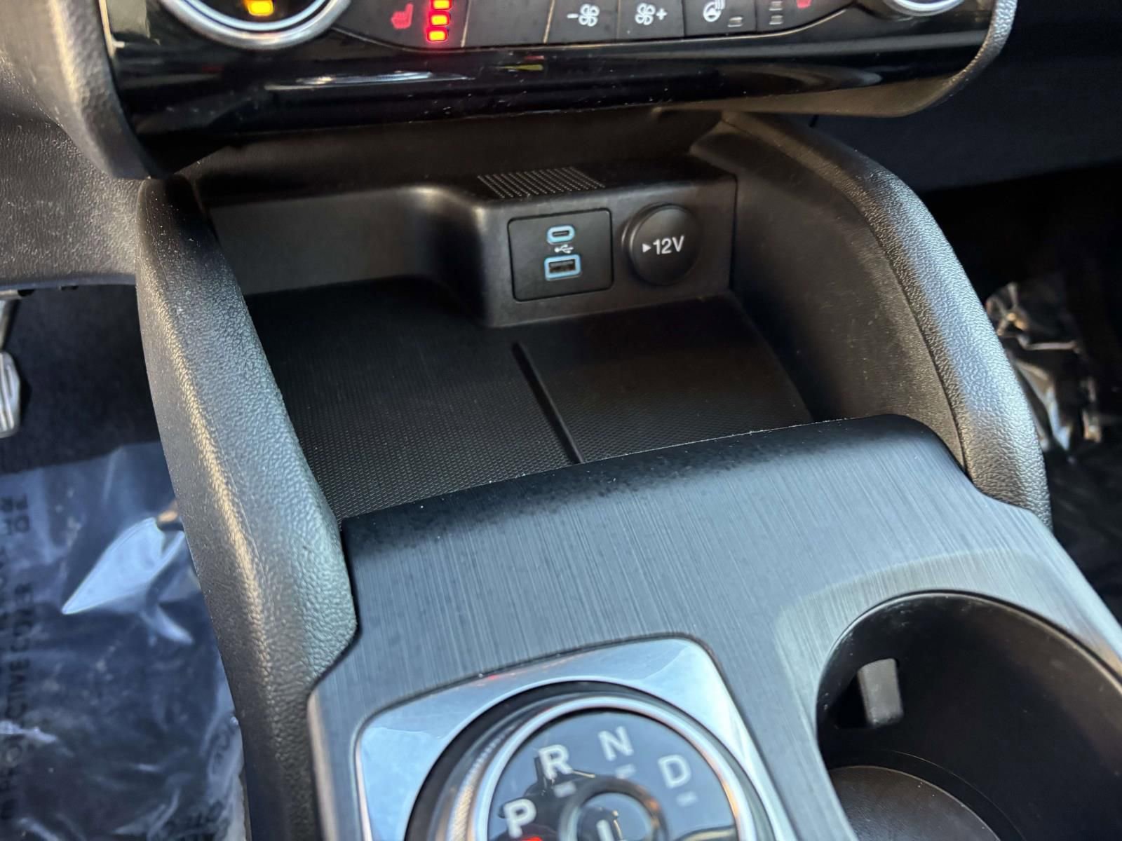 Certified 2022 Ford Escape SE w/ SE Sport Appearance Package image 25