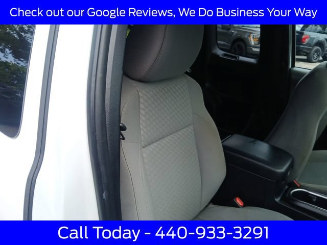 Used 2022 Toyota Tacoma SR AWD/4WD image 34