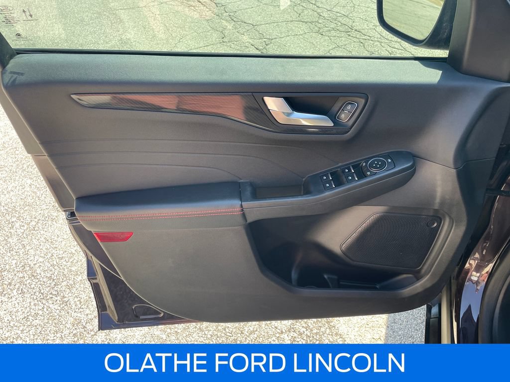 Certified 2023 Ford Escape ST-Line w/ Tech Pack #1 FWD image 23