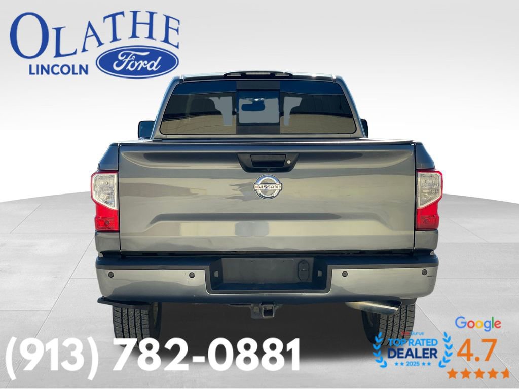 Used 2019 Nissan Titan SV w/ SV Convenience Package image 4