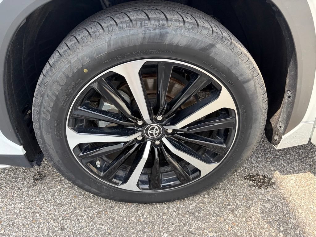 Used 2022 Toyota Highlander XSE AWD/4WD image 49