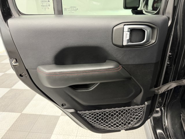 Used 2018 Jeep Wrangler Unlimited Rubicon w/ Safety Group AWD/4WD image 22
