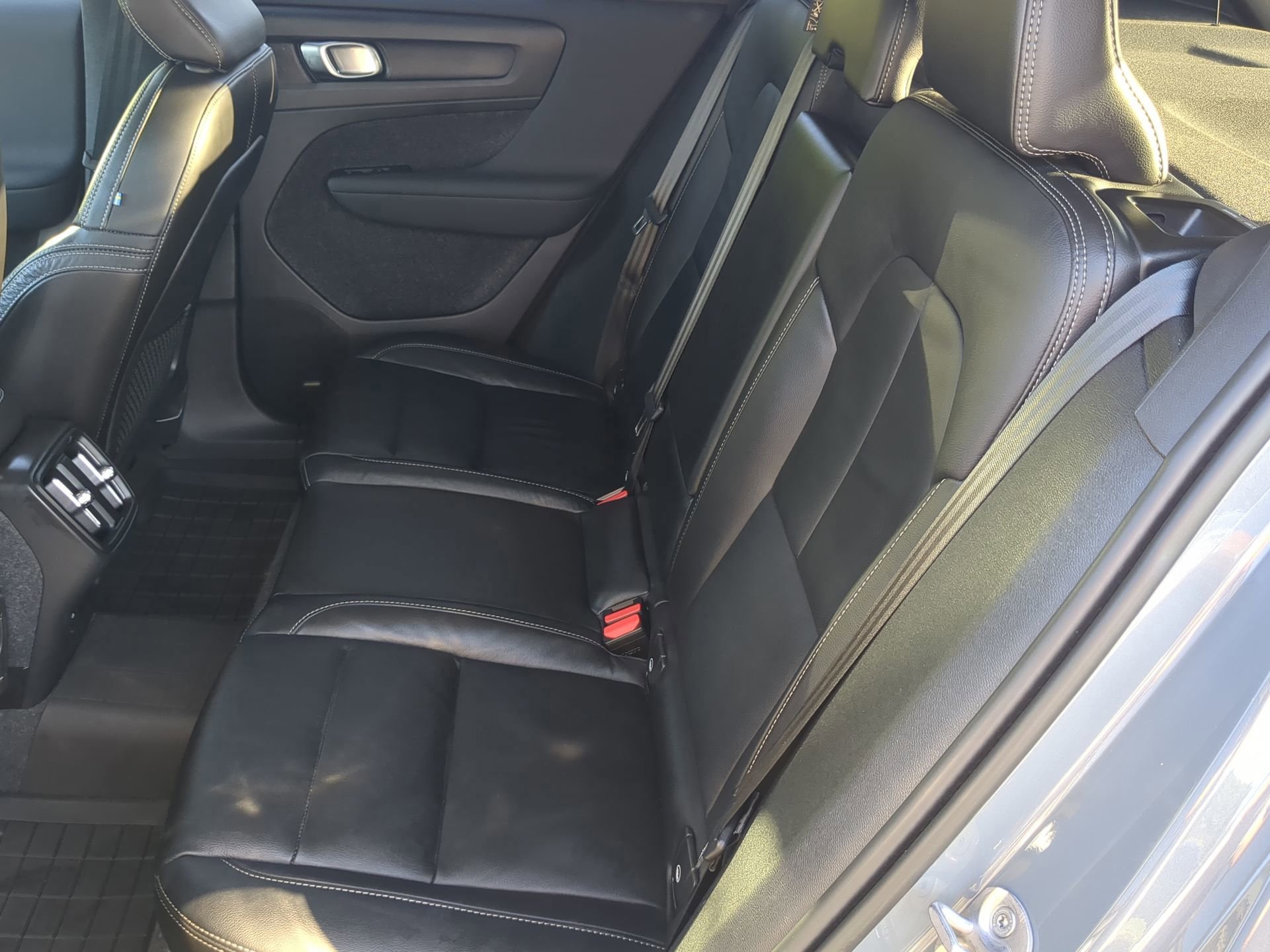 Used 2023 Volvo XC40 B5 Plus w/ Protection Package Premier image 54