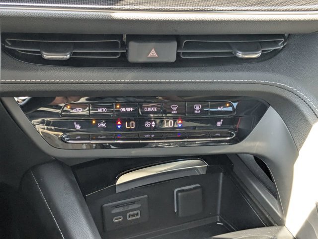 Used 2023 Buick Envision Essence w/ Technology Package I image 26