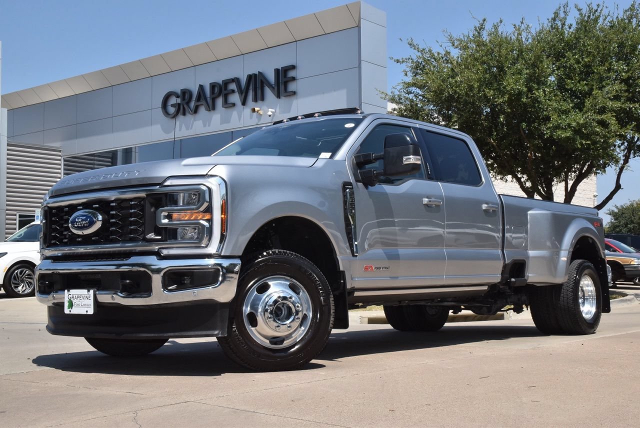 Certified 2024 Ford F350 Lariat w/ Lariat Ultimate Package AWD/4WD image 2