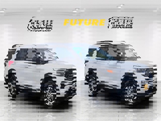 Certified 2023 Ford Explorer XLT w/ Equipment Group 202A