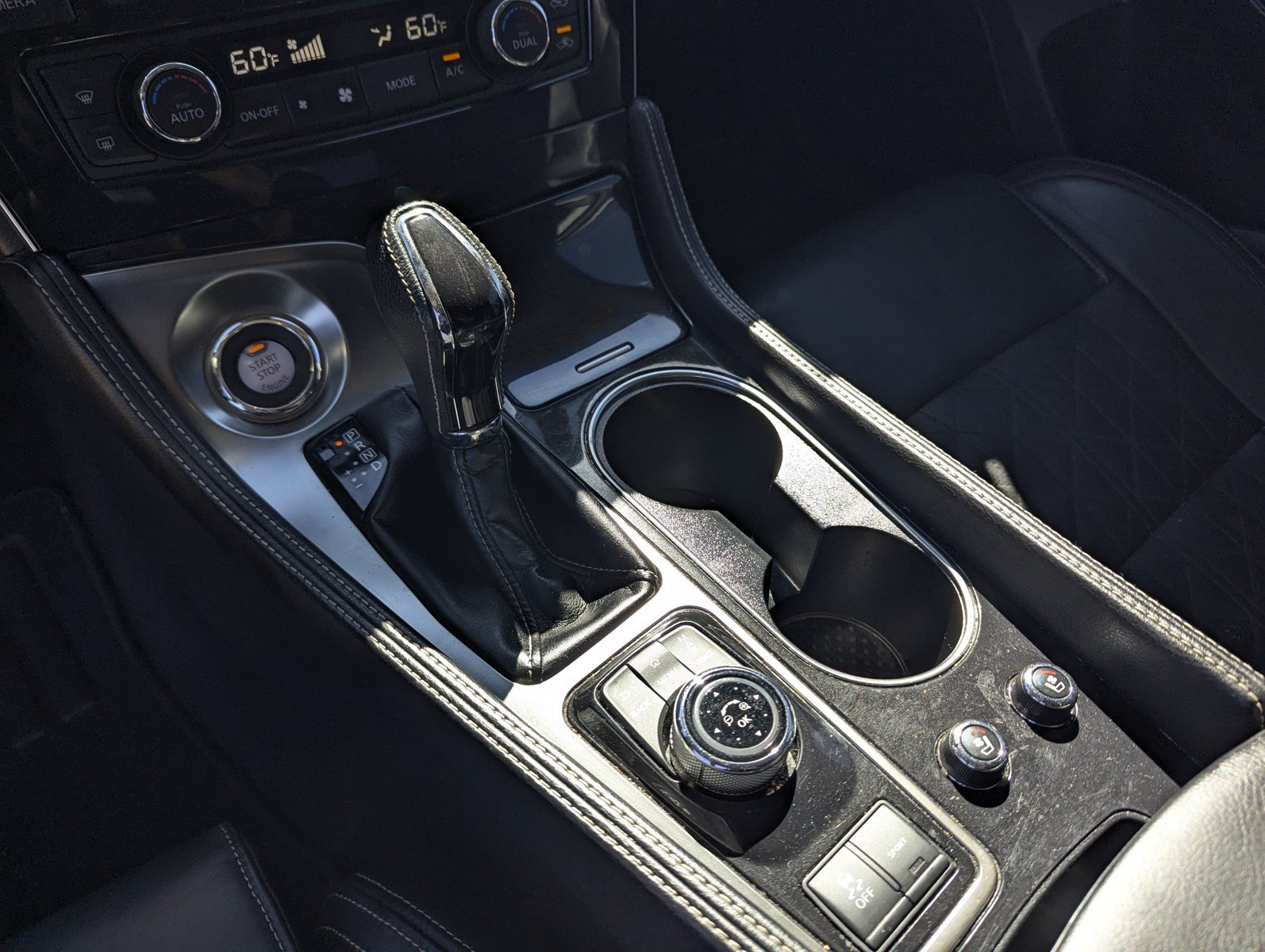 Used 2022 Nissan Maxima Platinum w/ Sport Mat Group FWD image 11