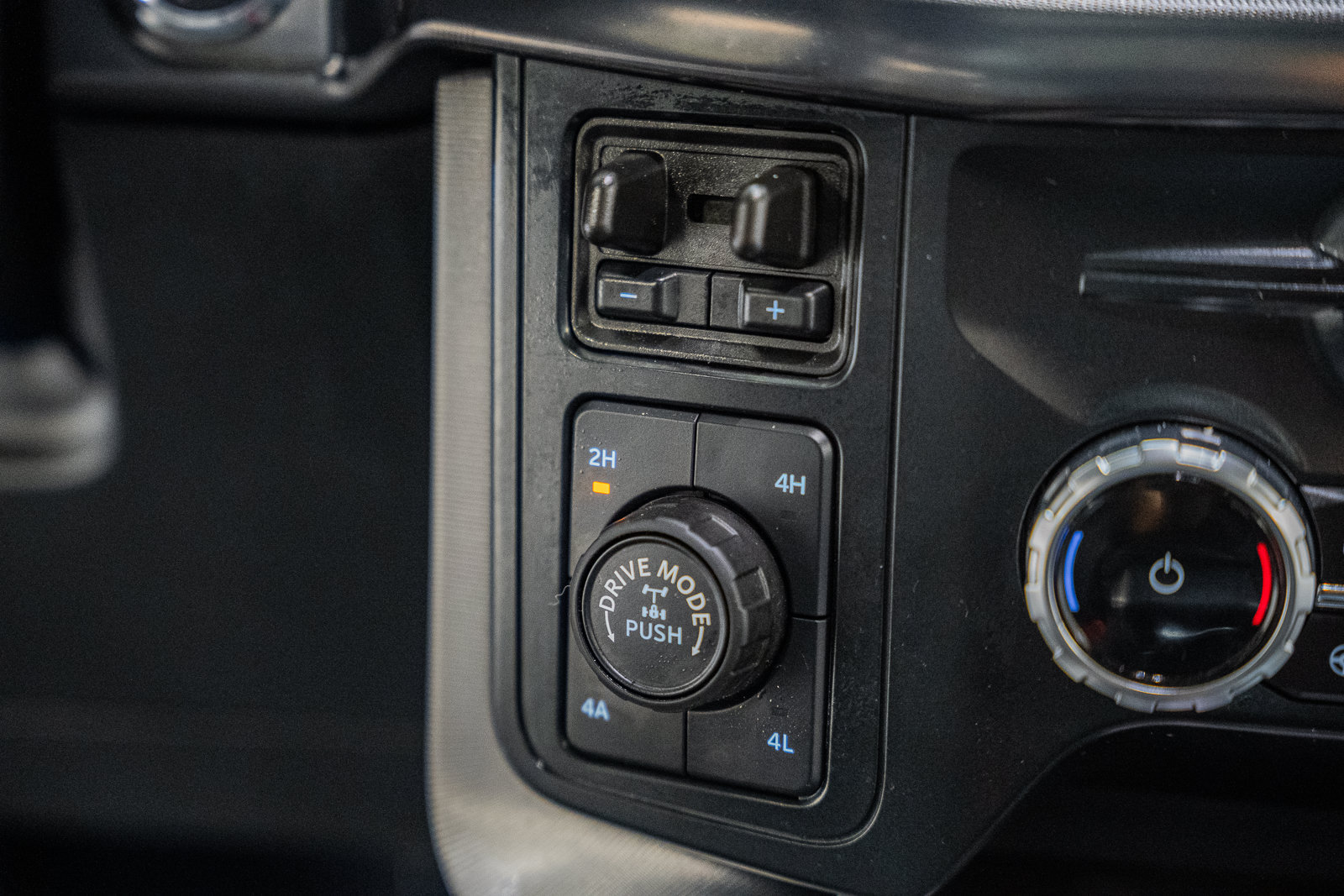 Certified 2025 Ford F150 Platinum AWD/4WD image 25