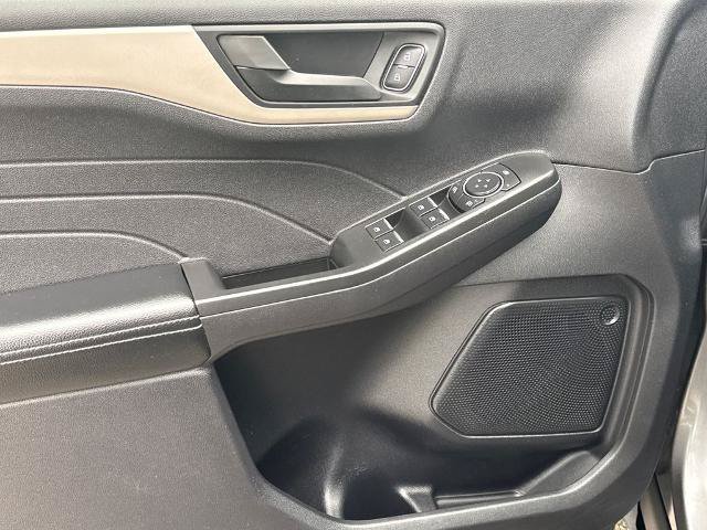Certified 2022 Ford Escape SE AWD/4WD image 18