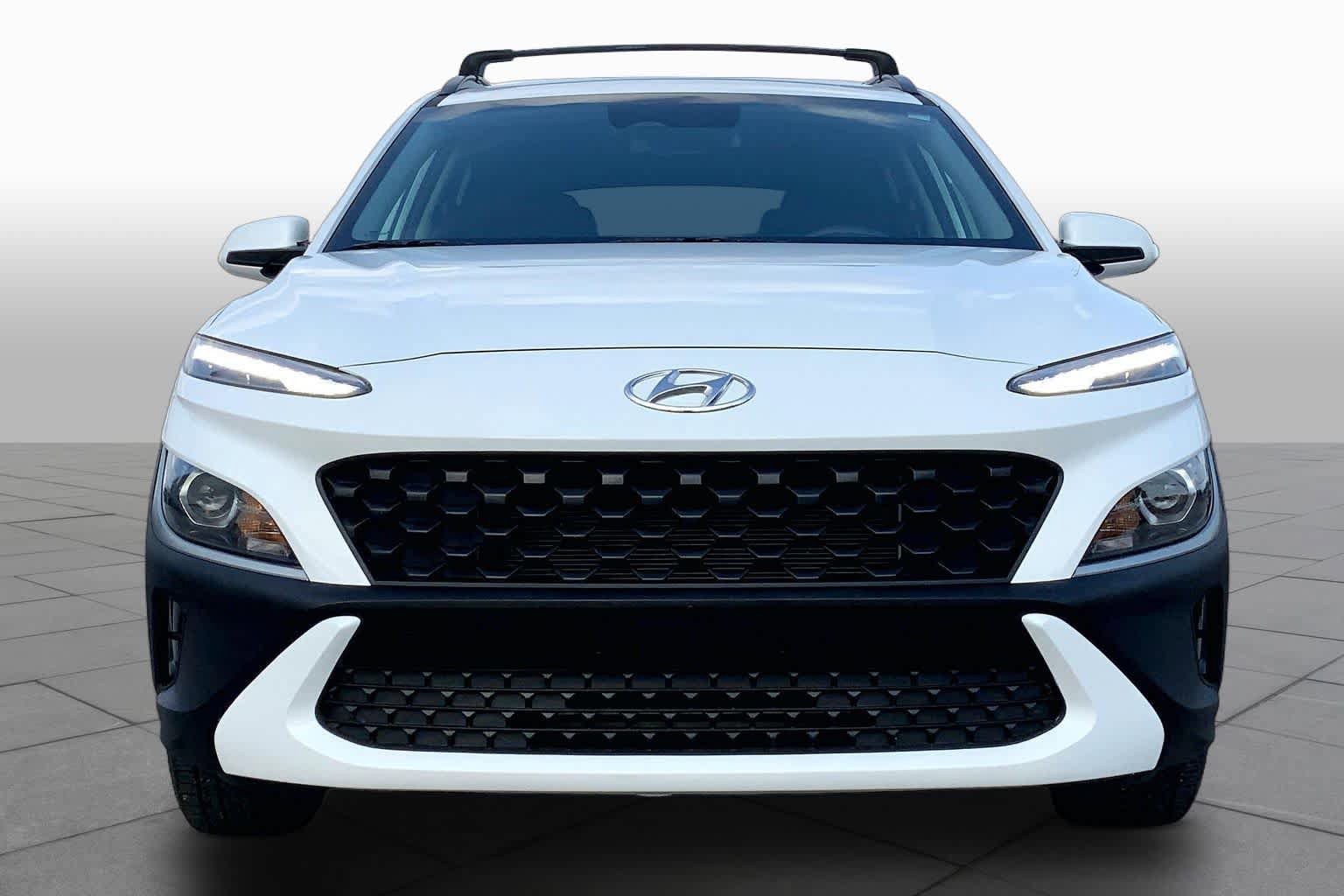 Used 2022 Hyundai Kona SEL FWD image 4
