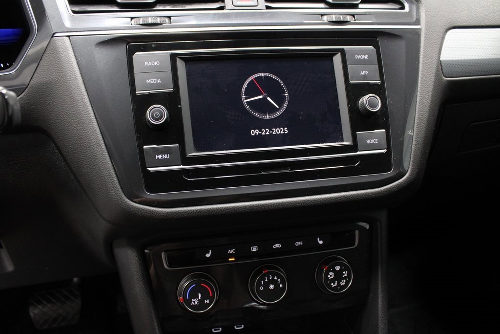 Used 2022 Volkswagen Tiguan S image 32