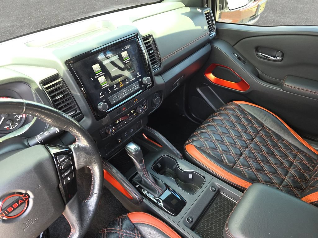 Used 2022 Nissan Frontier PRO-4X w/ Technology Package AWD/4WD image 22
