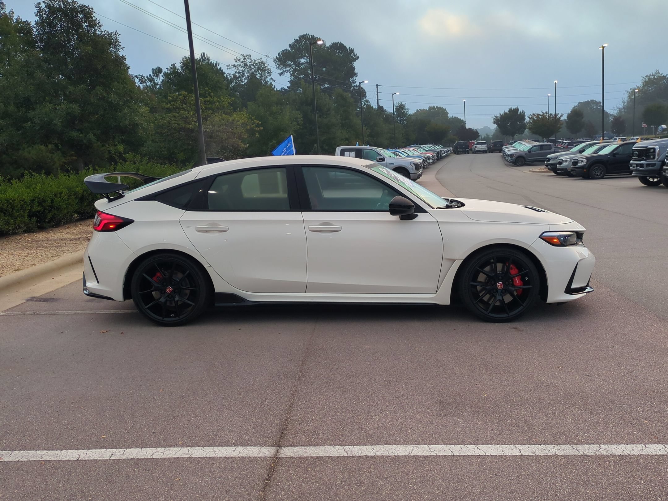 Used 2023 Honda Civic Type R image 3